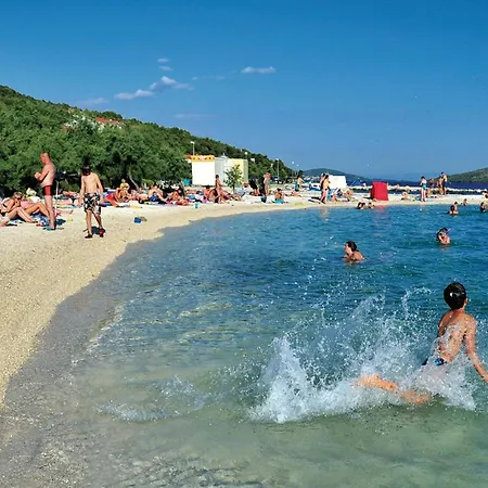 1 Bedroom Awesome In Apartment Poljica (Hvar)